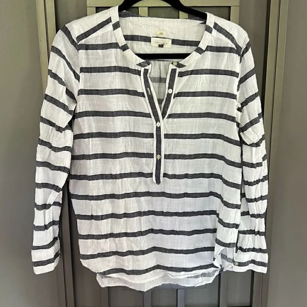 LOFT the softened shirt cotton white and gray long sleeve blouse size S ￼￼